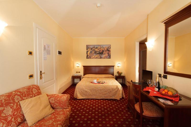 Hotel Mistrello Di Savoia Borgo Val di Taro Luaran gambar