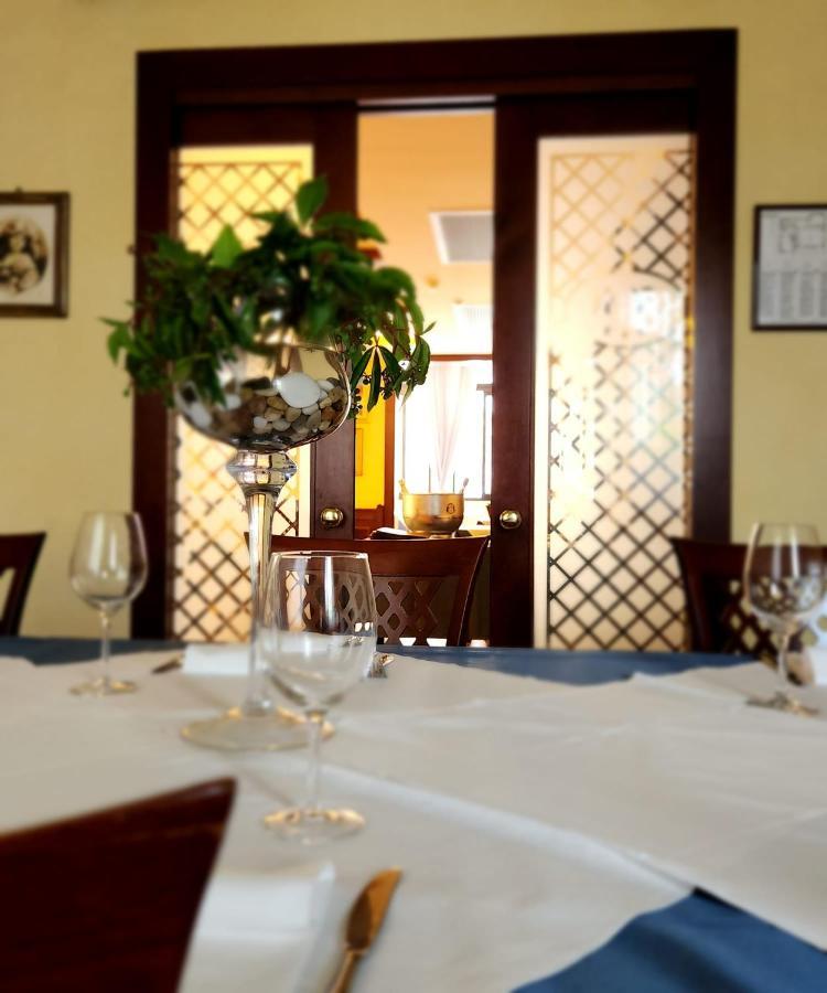 Hotel Mistrello Di Savoia Borgo Val di Taro Luaran gambar
